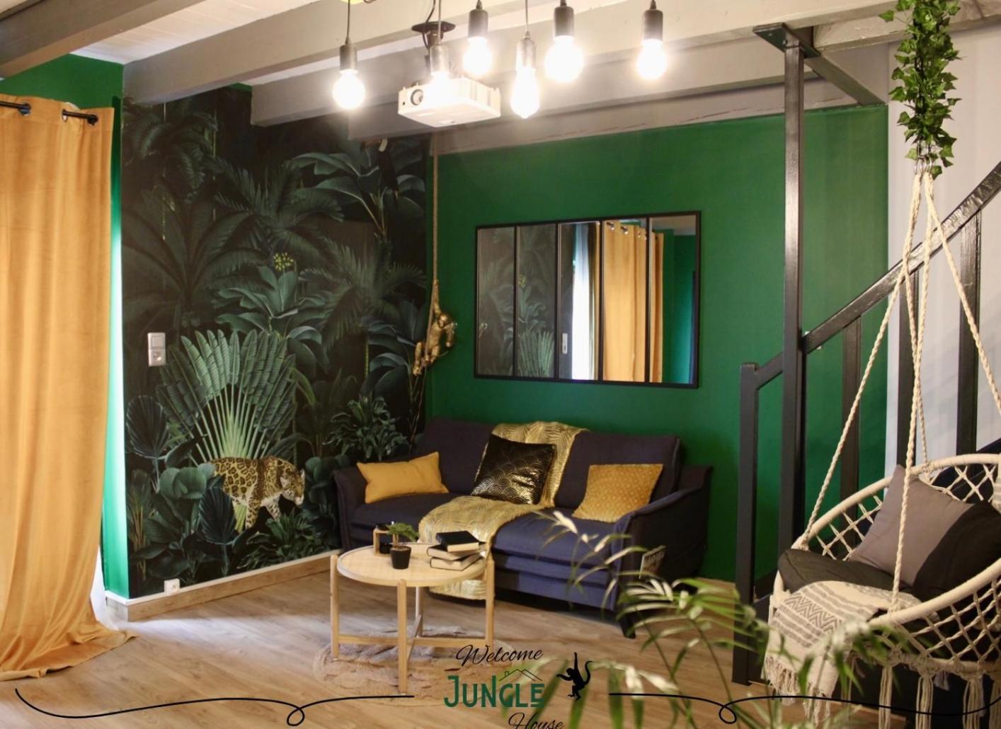 Maison "Jungle House" 90 M2 Billard, Retroprojecteur, Bar A Jeux , Vinyle, Wifi Fibre, Ideal Pro & Famille A Montbrison Exterior foto
